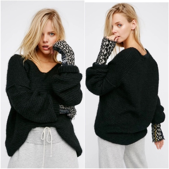 Free People All Mine V-Neck Alpaca Sweater Sz S Black Oversized Cozy Boho Casual - Picture 1 of 11